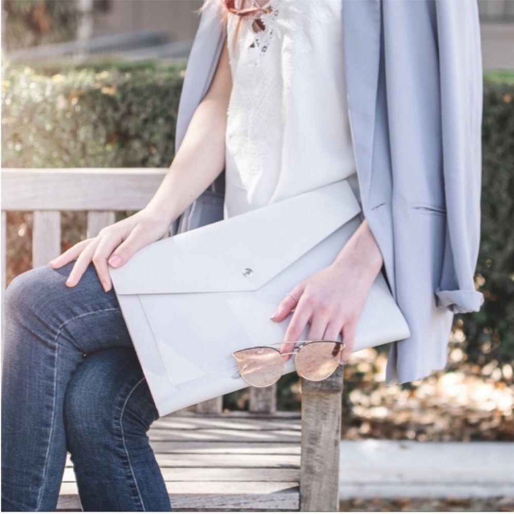 NWT Grey Glass Ladder & Co The Megan Portfolio Clutch